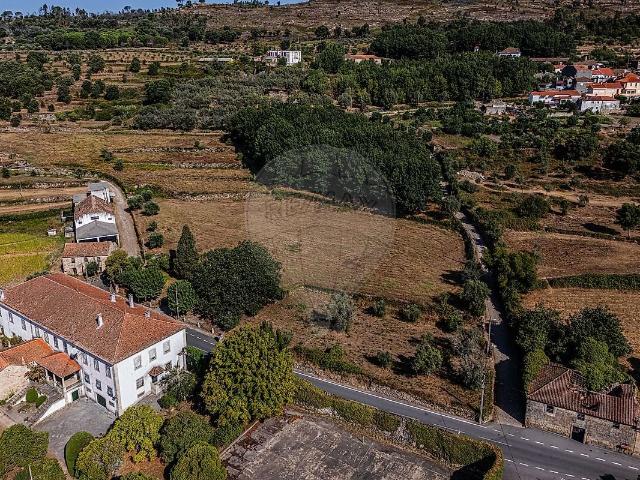 Terreno à venda em Santiago de Cassurrães e Póvoa de Cervães, Mangualde RE/MAX Portugal