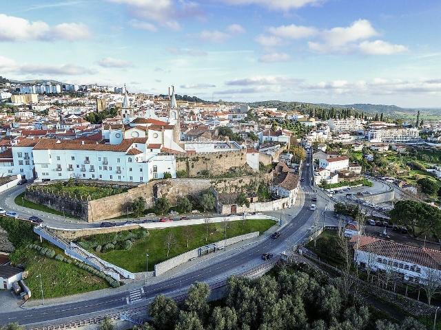 Terreno à venda em Sé e São Lourenço, Portalegre RE/MAX Portugal