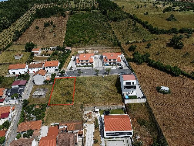 Terreno à venda em Sé, Santa Maria e Meixedo, Bragança RE/MAX Portugal