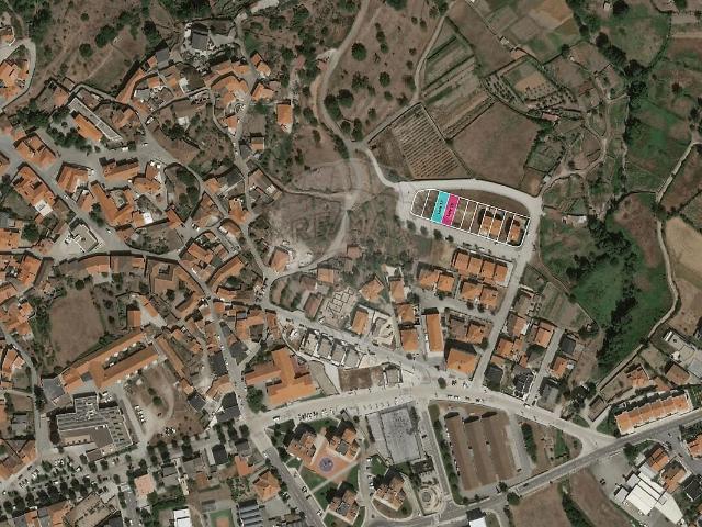 Terreno à venda em Sernancelhe e Sarzeda, Sernancelhe RE/MAX Portugal