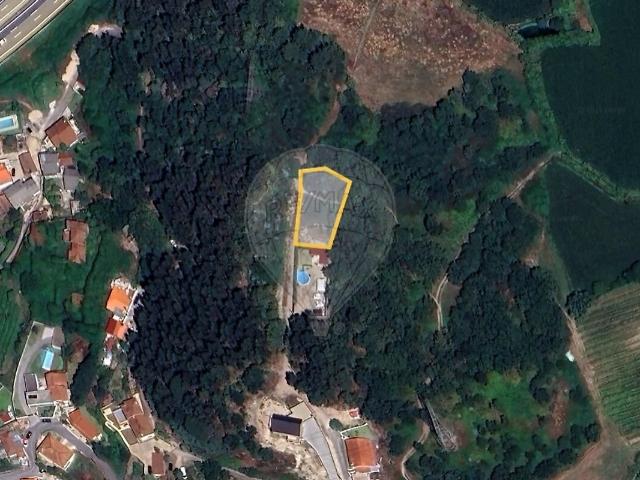 Terreno à venda em Serzedelo, Guimarães RE/MAX Portugal