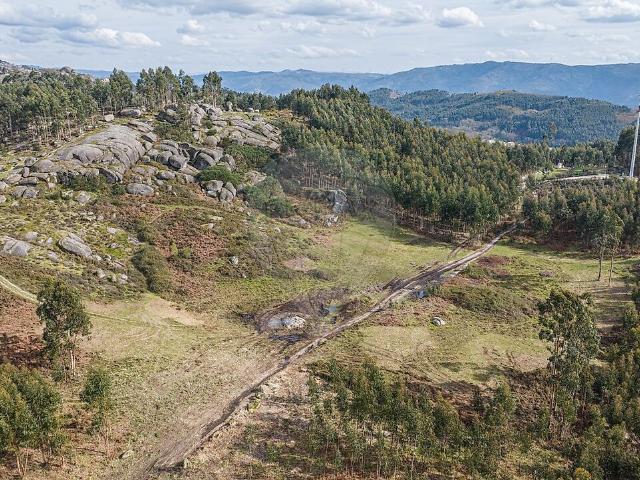 Terreno à venda em Serzedelo, Póvoa de Lanhoso RE/MAX Portugal