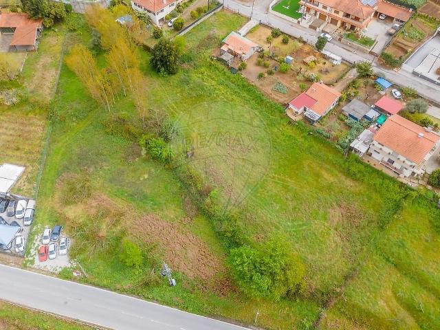 Terreno à venda em Serzedo e Calvos, Guimarães RE/MAX Portugal