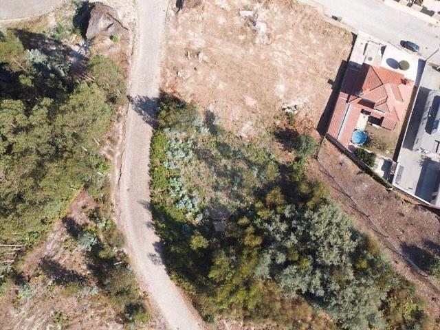 Terreno à venda em Silvares, Pias, Nogueira e Alvarenga, Lousada RE/MAX Portugal