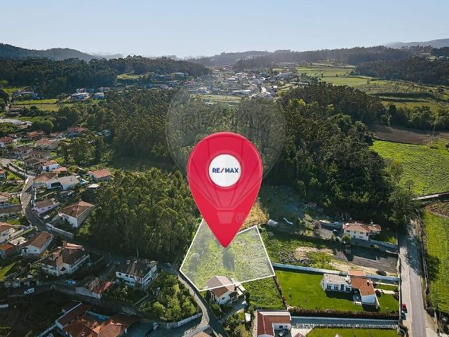 Terreno à venda em Silveiros e Rio Covo Santa Eulália, Barcelos RE/MAX Portugal