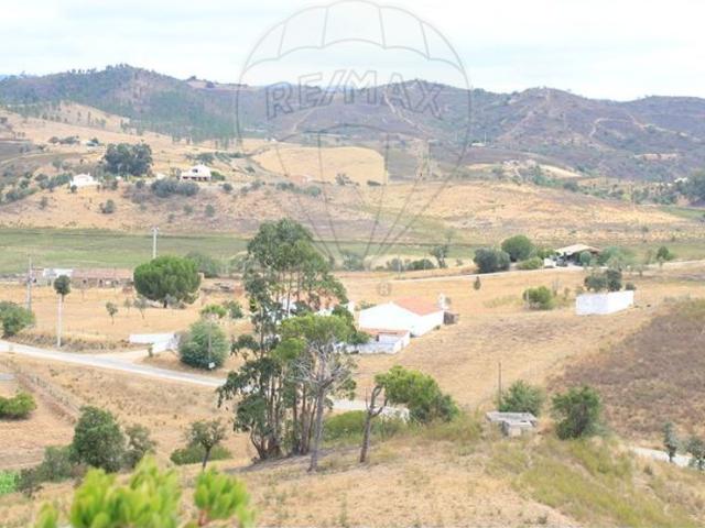 Terreno à venda em Silves