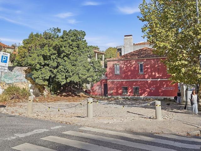 Terreno à venda em Sintra Santa Maria e São Miguel, São Martinho e São Pedro de Penaferrim, Sintra RE/MAX Portugal
