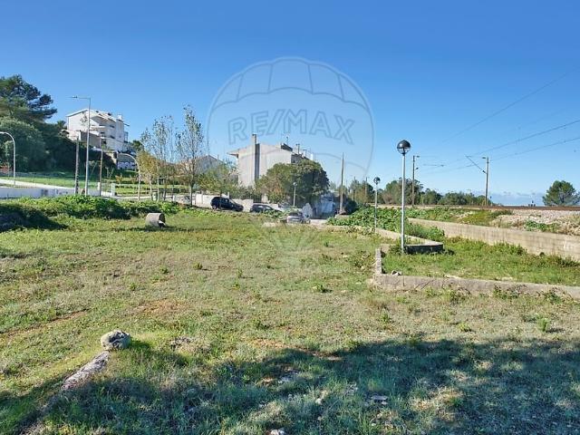Terreno à venda em Sintra Santa Maria e São Miguel, São Martinho e São Pedro de Penaferrim, Sintra RE/MAX Portugal
