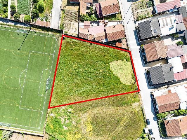 Terreno à venda em Poutena