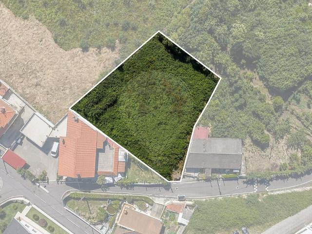 Terreno à venda em Ponte, Guimarães RE/MAX Portugal