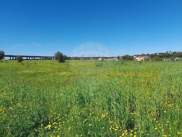 Terreno à venda em Porches, Lagoa Algarve RE/MAX Portugal
