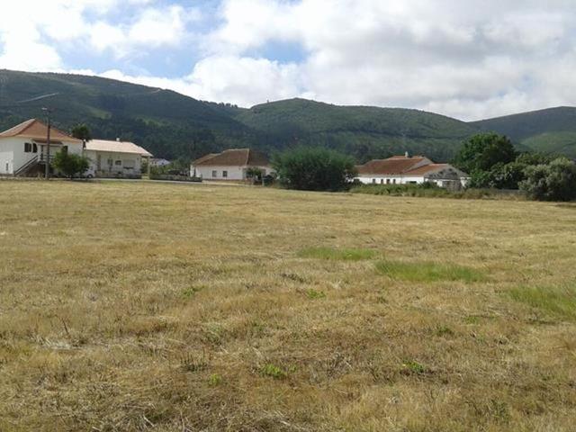 Terreno à venda em Porto de Mós