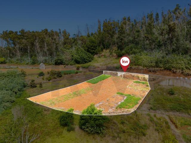 Terreno à venda em Porto Moniz | 1.720 m²