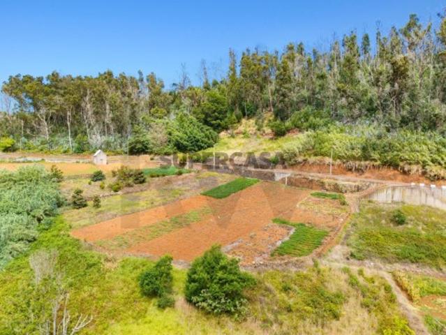 Terreno à venda em Porto Moniz | 1.720 m²