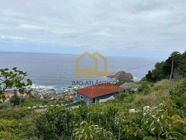 Terreno à venda em Porto Moniz