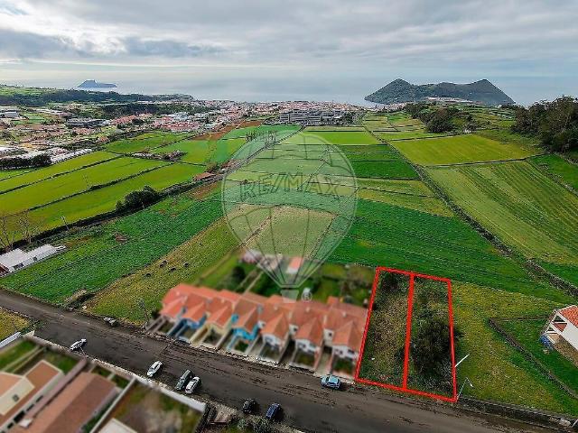 Terreno à venda em Posto Santo, Angra do Heroísmo RE/MAX Portugal