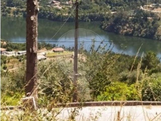 Terreno à venda em Paços de Gaiolo