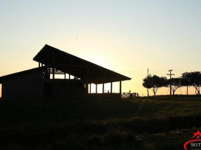 Terreno à venda em Padre Elly