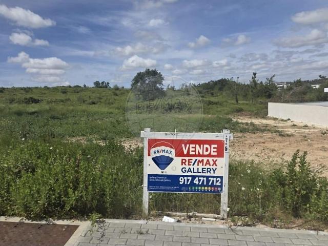Terreno à venda em Parceiros e Azoia, Leiria RE/MAX Portugal