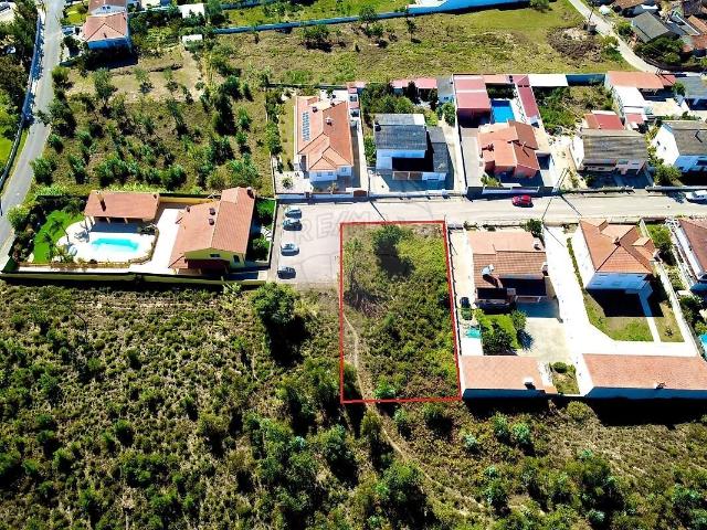 Terreno à venda em Parceiros e Azoia, Leiria RE/MAX Portugal