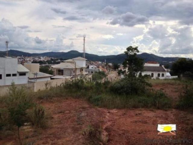 Terreno à venda em Pará de Minas MG, bairro Jardim Castelo Branco, com 967m² de área, oportunidade ú