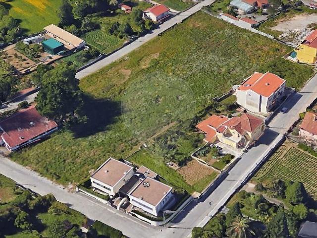 Terreno à venda em Pedroso e Seixezelo, Vila Nova de Gaia RE/MAX Portugal