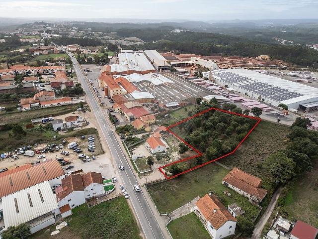 Terreno à venda em Pedreiras, Porto de Mós RE/MAX Portugal