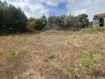 Terreno à venda em Penafiel