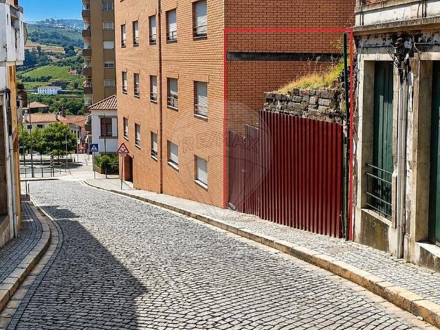Terreno à venda em Peso da Régua e Godim, Peso da Régua RE/MAX Portugal