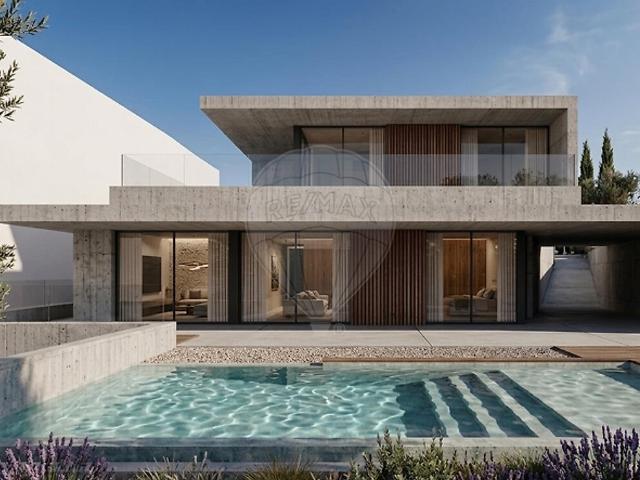 Terreno à venda em Pico de Regalados, Gondiães e Mós, Vila Verde RE/MAX Portugal