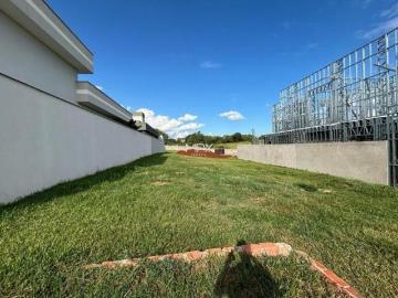 Terreno à venda em Piracicaba, Dois Córregos, com 413.01 m², Residencial Moinho Vermelho