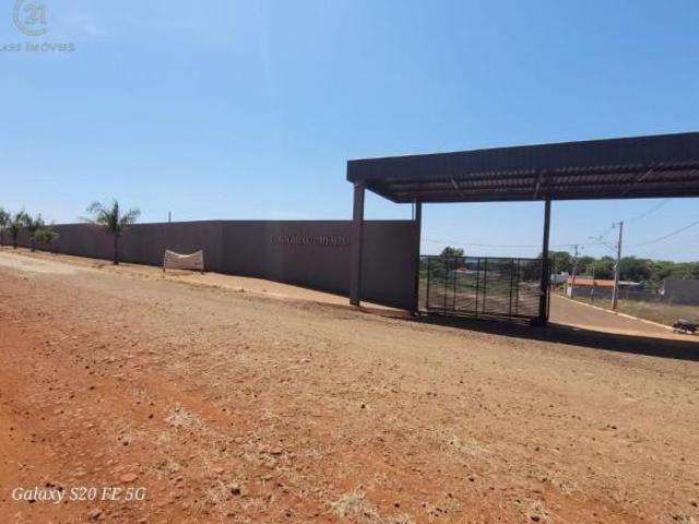 Terreno à venda em Primeiro de Maio, Centro, com 360 m²
