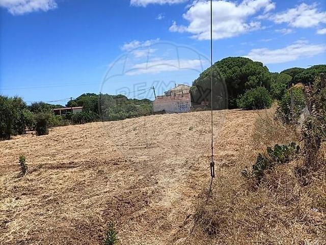 Terreno à venda em Quarteira, Loulé RE/MAX Portugal