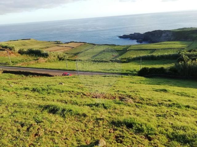 Terreno à venda em Quatro Ribeiras, Praia da Vitória RE/MAX Portugal