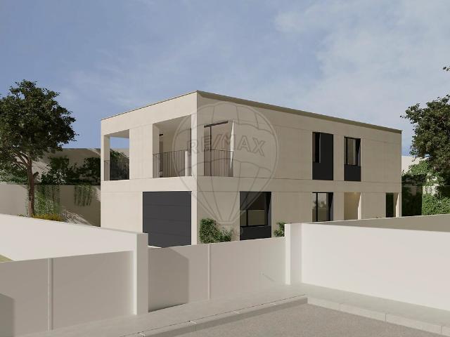 Terreno à venda em Queluz e Belas, Sintra RE/MAX Portugal