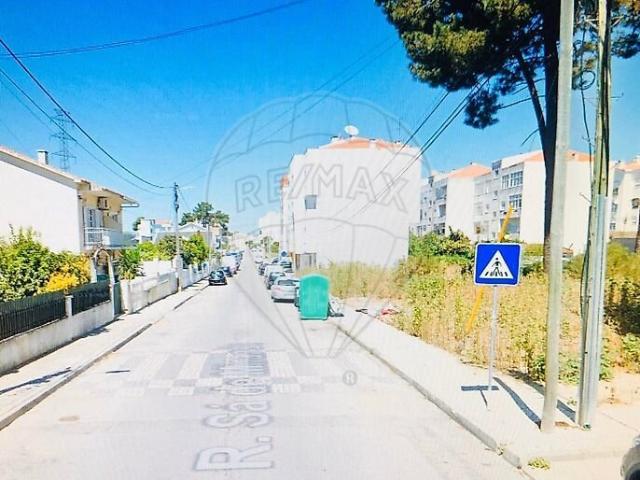Terreno à venda em Quinta do Conde, Sesimbra RE/MAX Portugal