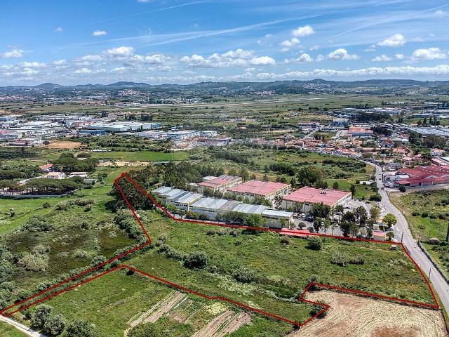 Terreno à venda em Sintra Santa Maria e São Miguel, São Martinho e São Pedro de Penaferrim, Sintra RE/MAX Portugal