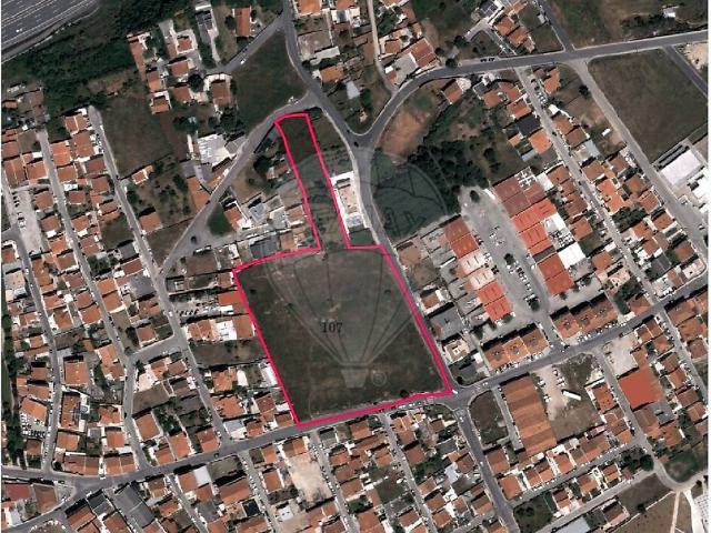 Terreno à venda em Ramada e Caneças, Odivelas RE/MAX Portugal