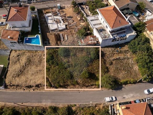 Terreno à venda em Ramada e Caneças, Odivelas RE/MAX Portugal