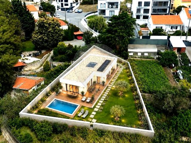 Terreno à venda em Ramada e Caneças, Odivelas RE/MAX Portugal