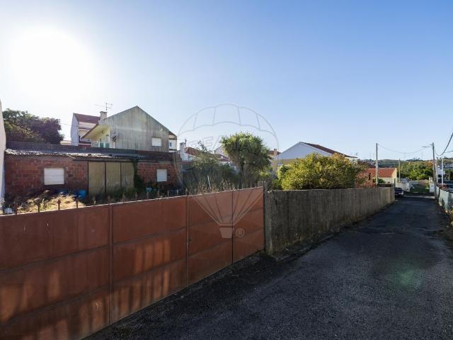 Terreno à venda em Ramada e Caneças, Odivelas RE/MAX Portugal