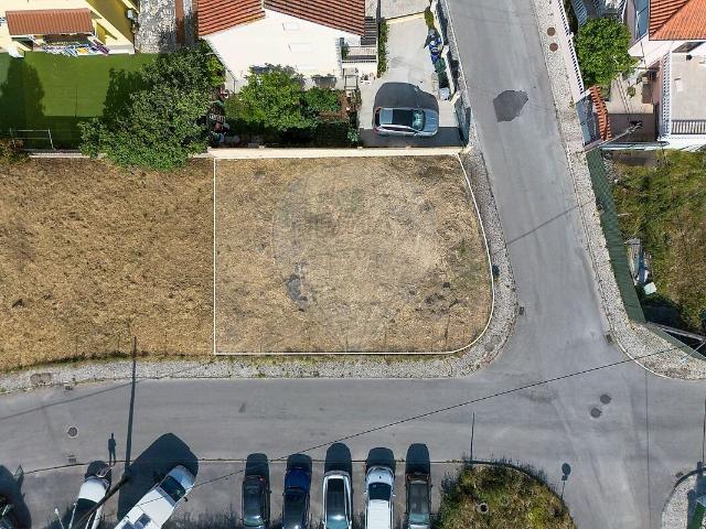 Terreno à venda em Ramada e Caneças, Odivelas RE/MAX Portugal