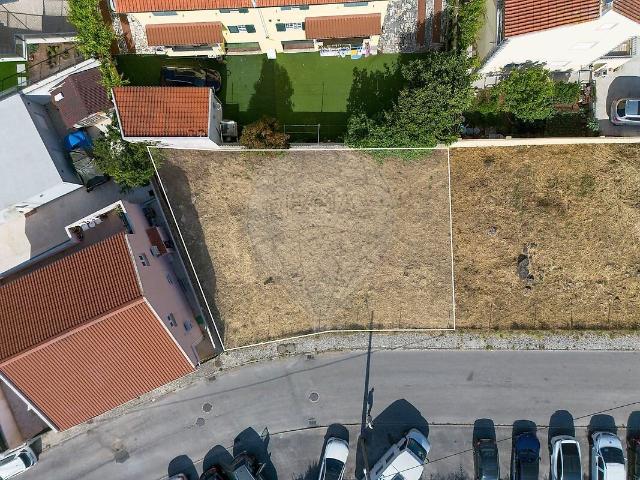 Terreno à venda em Ramada e Caneças, Odivelas RE/MAX Portugal