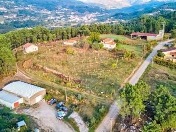 Terreno à venda em Ribeira de Pena