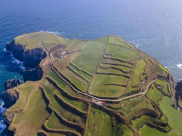 Terreno à venda em Ribeira Grande