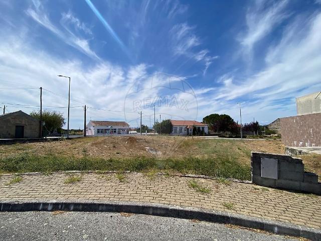 Terreno à venda em Tourais e Lajes, Seia RE/MAX Portugal