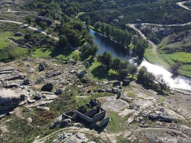 Terreno à venda em Tourais e Lajes, Seia RE/MAX Portugal