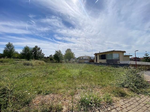 Terreno à venda em Tourais e Lajes, Seia RE/MAX Portugal