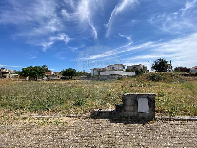 Terreno à venda em Tourais e Lajes, Seia RE/MAX Portugal