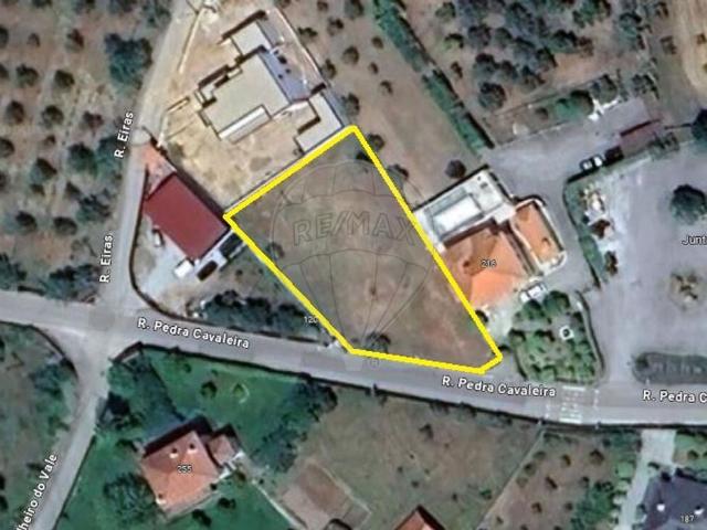 Terreno à venda em Tondela